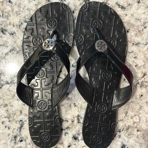 Super cute Thora Patent Calf Tory Burch sandals